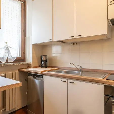 Valley Hideaway With Private Garden Near Apartment Taceno